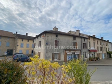 Grande maison en pierre de 227m2 centre bourg, 6 chambres.