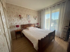 Maison sur sous-sol complet avec 3 chambres  sur jardin clos de 439 m2