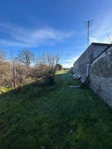 Maison de 75 m2 avec garage  et jardin. 
