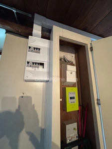 Maison individuelle en pierre de 126 m2 avec dépendances sur terrain de 2610 m2.