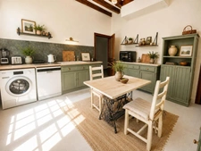 Trés belle maison  de 12 pièces sur 26925 m2 de terrain 