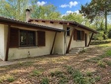 A vendre maison de 75 m2 habitables sur 2500 m2 de terrain avec puits  
