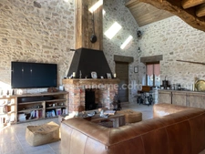 Propriété d'exception sur 1 hectare de terrain 