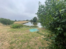 Maison, étang, dépendances, jardin  sur 8853 m2 de parcelle