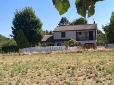 Maison avec garage et atelier sur 1900m2 de terrain