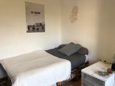  Charmante maison de 126 m2 de  4 chambres avec grange et jardin attenants