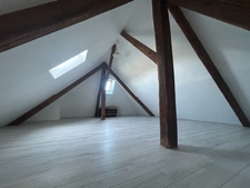 Maison bourgeoise de 8 pièces avec jardin, garage et dépendances