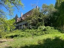 Maison à vendre 5 chambres dans parc avec tennis et piscine 