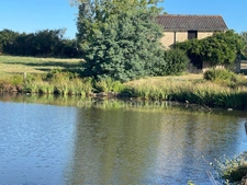 Maison, étang, dépendances, jardin  sur 8853 m2 de parcelle