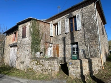 Maison à rénover avec grange et jardin à Châteauponsac