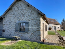 Propriété d'exception sur 1 hectare de terrain 