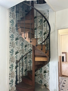 Maison bourgeoise de 8 pièces avec jardin, garage et dépendances