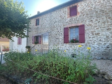 Longère 100m2 habitable avec deux chambres sur parcelle de 1226 m2