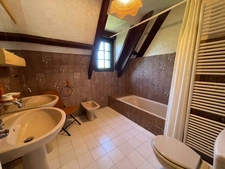 Maison à vendre 5 chambres dans parc avec tennis et piscine 