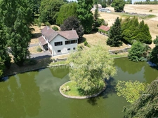 Maison 130m2 avec dépendance, plan d'eau et un hectare de terrain plat 