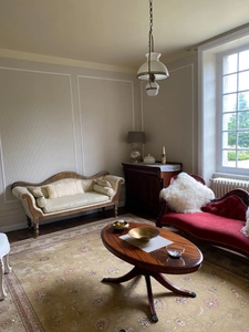 Trés belle maison  de 12 pièces sur 26925 m2 de terrain 