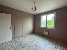 Maison à vendre sur sous-sol complet avec terrain de 954m2, 3 chambres à  CHATEAUPONSAC (87)