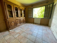 Maison à vendre 5 chambres dans parc avec tennis et piscine 