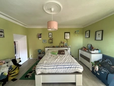 Propriété à vendre 10 pièces 400m2 habitable sur 3,5 hectares de terrain,  piscine et dépendances.