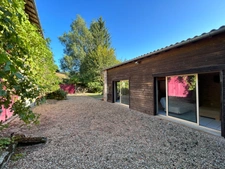Propriété à vendre 10 pièces 400m2 habitable sur 3,5 hectares de terrain,  piscine et dépendances.