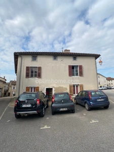 Grande maison en pierre de 227m2 centre bourg, 6 chambres.