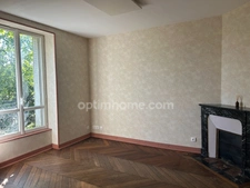 Maison bourgeoise de 8 pièces avec jardin, garage et dépendances