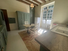 Trés belle maison  de 12 pièces sur 26925 m2 de terrain 