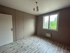 Maison à vendre sur sous-sol complet avec terrain de 954m2, 3 chambres à  CHATEAUPONSAC (87)