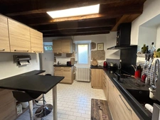 Propriété à vendre 10 pièces 400m2 habitable sur 3,5 hectares de terrain,  piscine et dépendances.