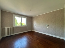 Maison sur sous sol complet de 126m2 habitable très lumineuse avec grand jardin et dépendance