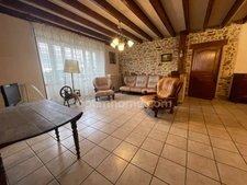 Maison 260 m2 avec garage dépendance et Jardin 