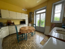 Belle maison individuelle de village de 115 m2 avec jardin et double garage.