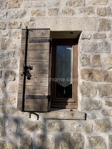 Propriété d'exception sur 1 hectare de terrain 