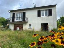 Maison à vendre sur sous-sol complet avec terrain de 954m2, 3 chambres à  CHATEAUPONSAC (87)