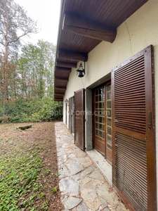 A vendre maison de 75 m2 habitables sur 2500 m2 de terrain avec puits  