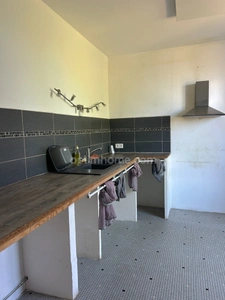 Maison bourgeoise de 8 pièces avec jardin, garage et dépendances