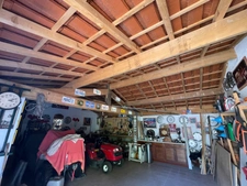 Maison de 107m2 avec double  garage et 3663 m2 de terrain 