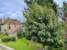 Belle propriété sur un parc d'un hectare. 