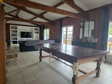 Maison familiale 220 m² – DPE B – Piscine – Grand garage – Plus de 6 300 m² de terrain – Le Fleix