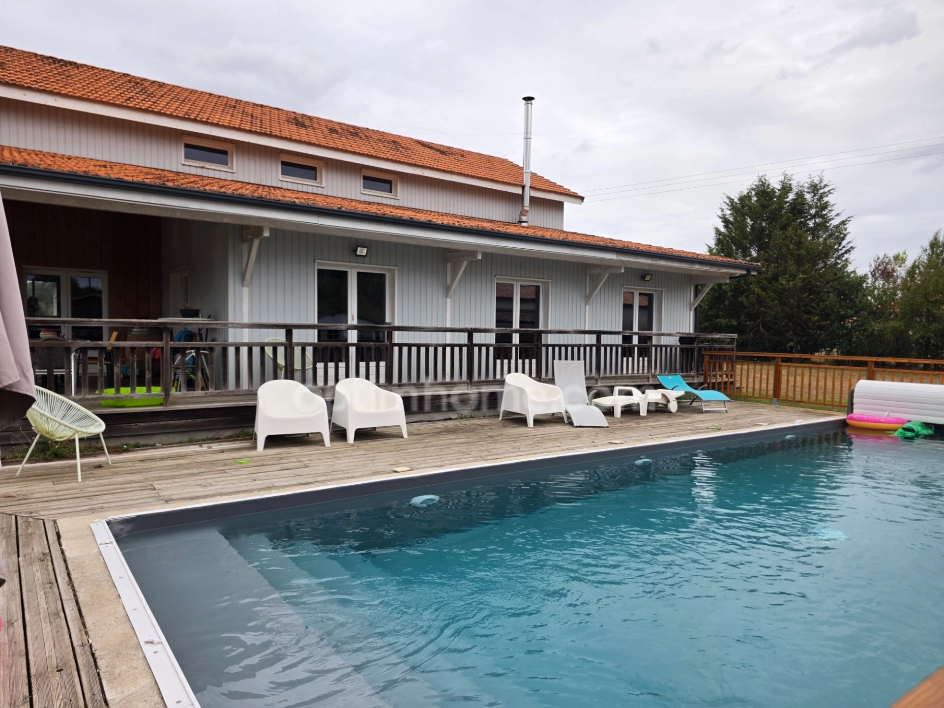Maison 6 pièces 220 m² · à Le Fleix · 220 m² · 378 000 €