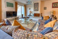 Maison à vendre 6 pièces  de 165m2 habitables sur terrain de 770m2 avec piscine et garage