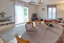 House for sale, 5 rooms, VILLENEUVE SUR LOT (47). Single-storey house of 104 m2 on a 571m2 enclosed plot.