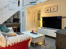 8-room property for sale, 220m2 chalet - horse stalls - outbuildings on 7 hectares of land