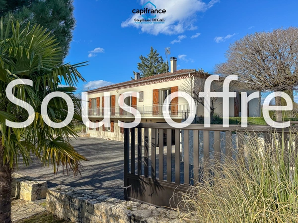 Maison à vendre 8 pièces MONTAYRAL (47) de 185 m2 sur un terrain de 3642 m2