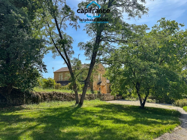 Propriete à vendre 6 pièces PAULHIAC (47) propriété de 265m2 comprenant maison, moulin et dépendances
