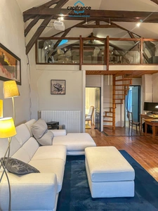 8-room property for sale, 220m2 chalet - horse stalls - outbuildings on 7 hectares of land
