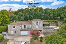 Propriete à vendre 5 pièces PUJOLS (47) Maison de 135m2 sur 6144m2 de terrain et piscine