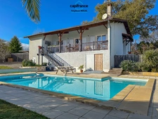 House for sale in MONTESQUIEU (82) with 5 rooms, 125m2 of living space on a 2000m2 plot
