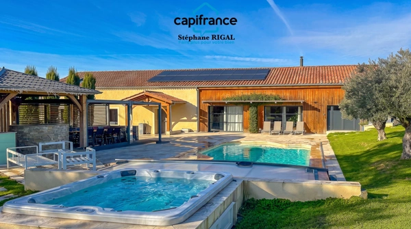 Propriete à vendre 7 pièces VILLENEUVE SUR LOT (47) de 229m2 habitables sur un terrain clos de 5965m2