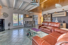 Maison en pierre à vendre 6 pièces FUMEL (47) de 120m2 environ avec piscine et garage.